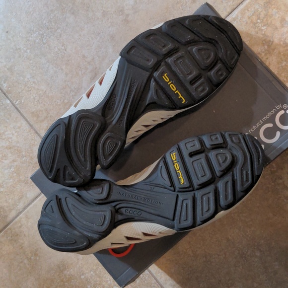 Brand new Women's ECCO Biom AEX Trainer Running Shoes, 6-6.5 / 37 (fit US7-EU38) - Picture 3 of 5